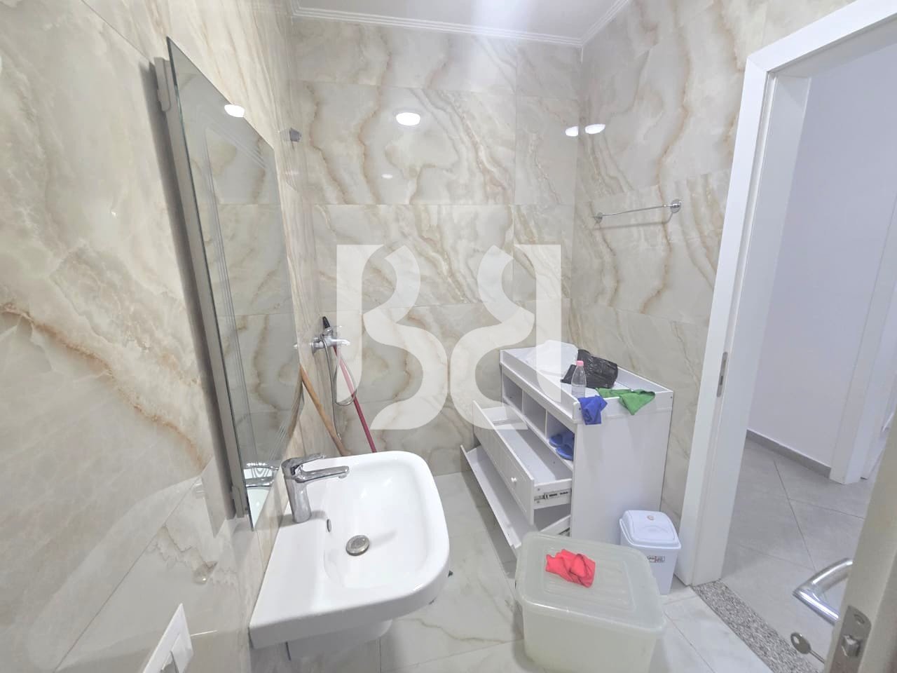 APARTAMENT 2+1+2+BALLKON ME QIRA TEK VILA L2 NE ASTIR**
