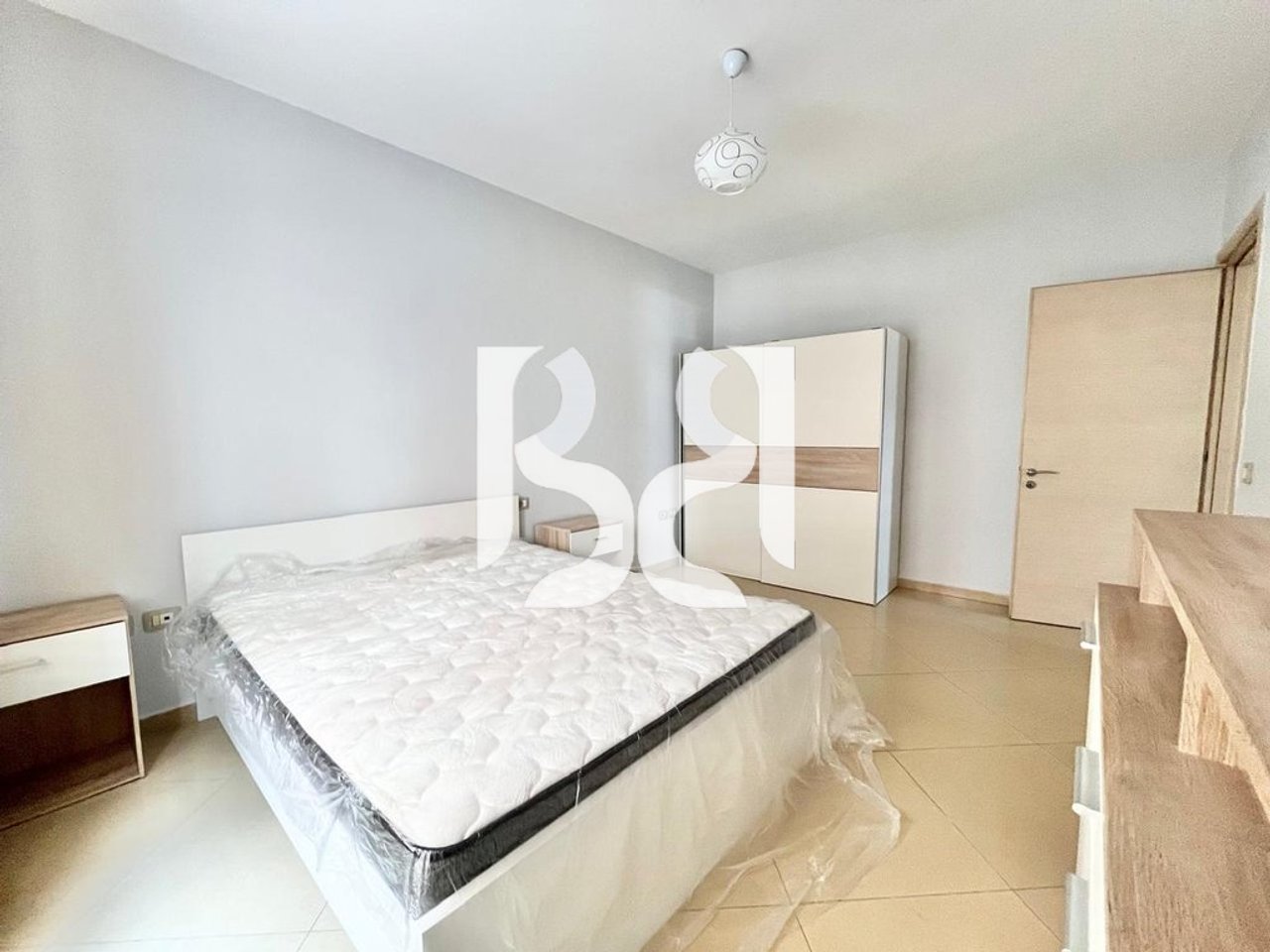 APARTAMENT 3+1+2+ BALLKON ME QIRA, ASTIR PRANE BAR OSLO*