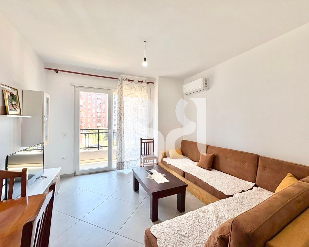 APARTAMENT 1+1 ME QERA NE ASTIR, VILA L2