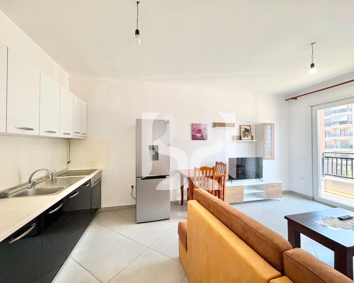 APARTAMENT 1+1 ME QERA NE ASTIR, VILA L2