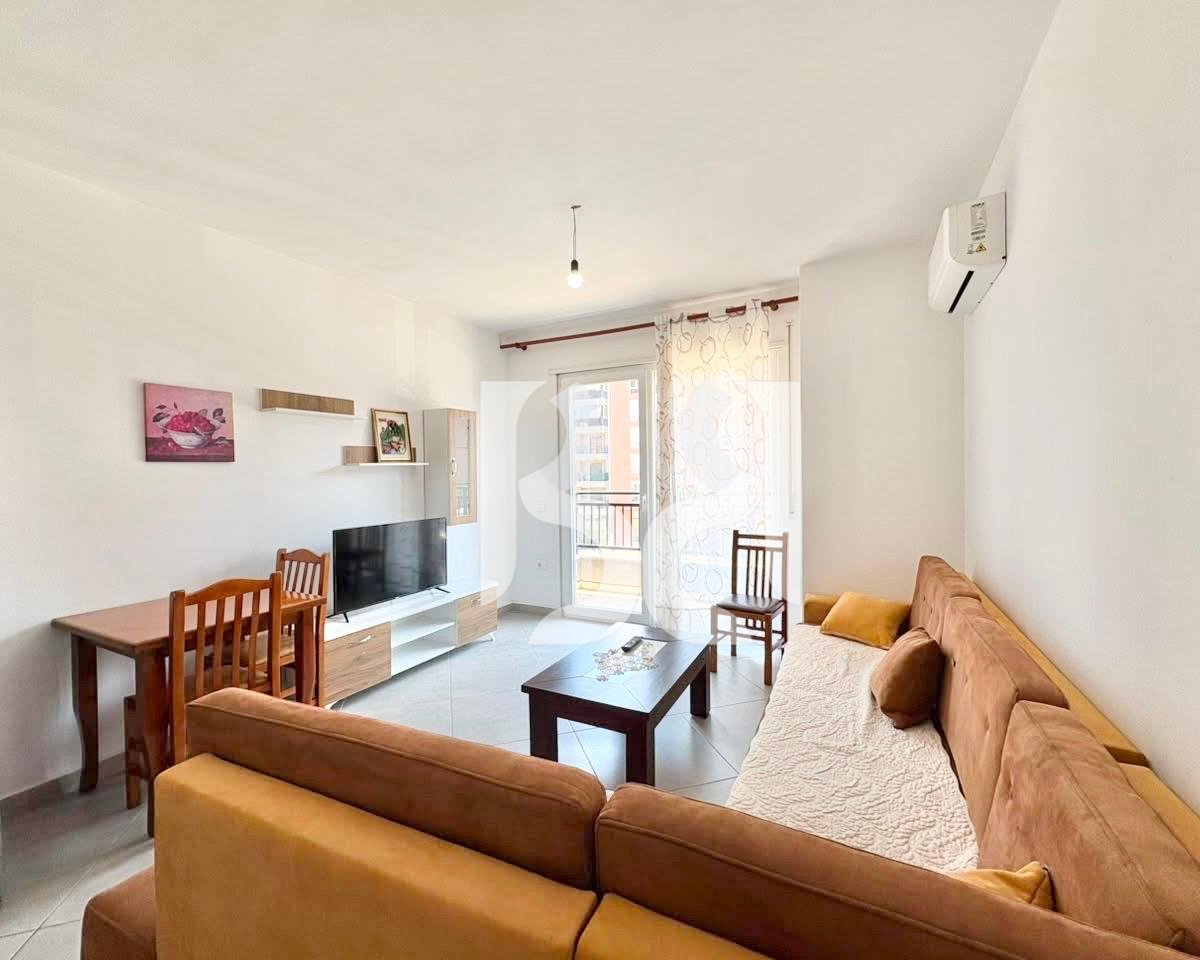 APARTAMENT 1+1 ME QERA NE ASTIR, VILA L2