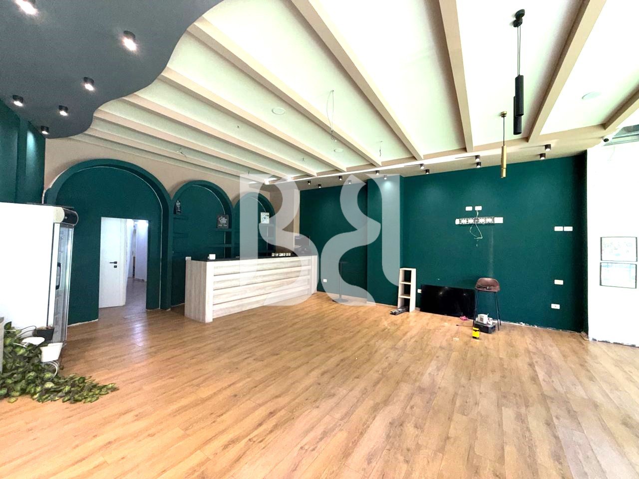 LOCALE COMMERCIALE IN AFFITTO A ASTIR 900EURO *