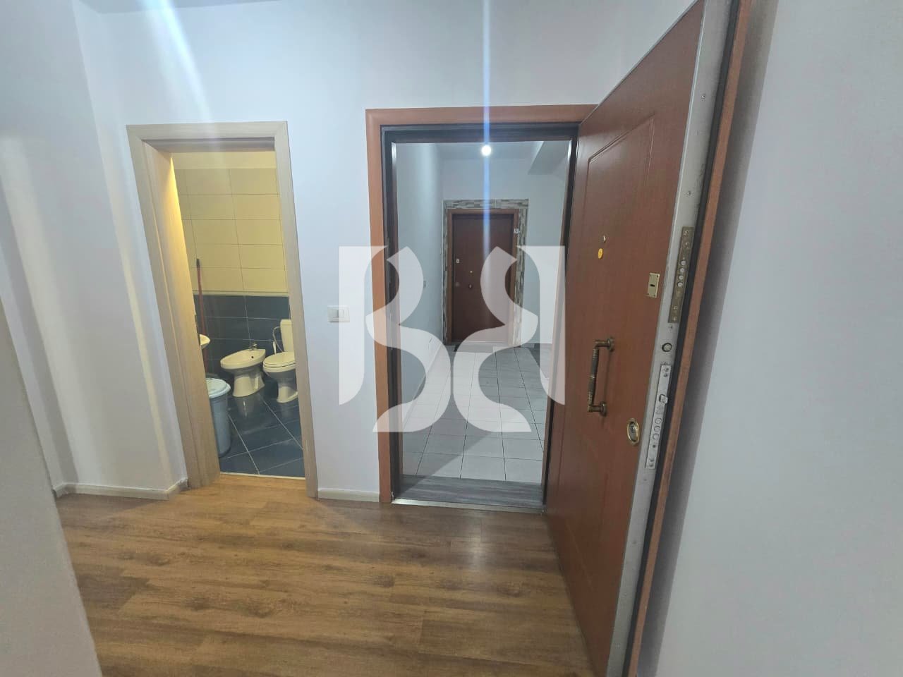APARTAMENT 2+1+2+BALLKON ME QIRA NE ASTIR*