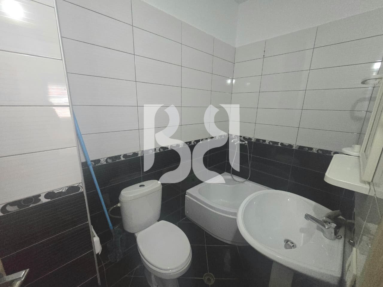 APARTAMENT 2+1+2+BALLKON ME QIRA NE ASTIR*