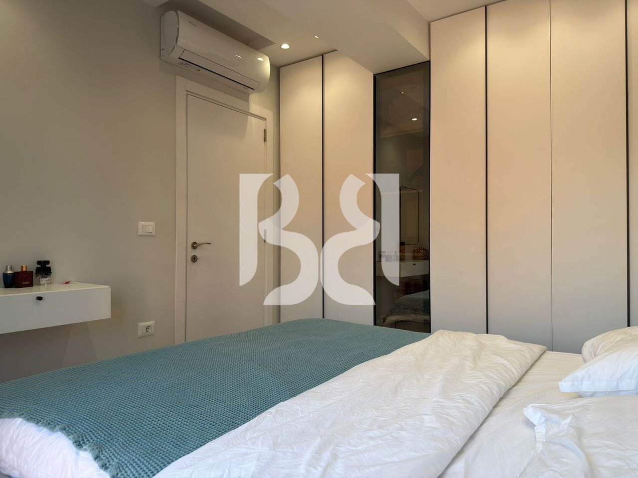 SHITET APARTAMENT 1+1 TEK RRUGA KAVAJËS | 21,600,000 LEKE