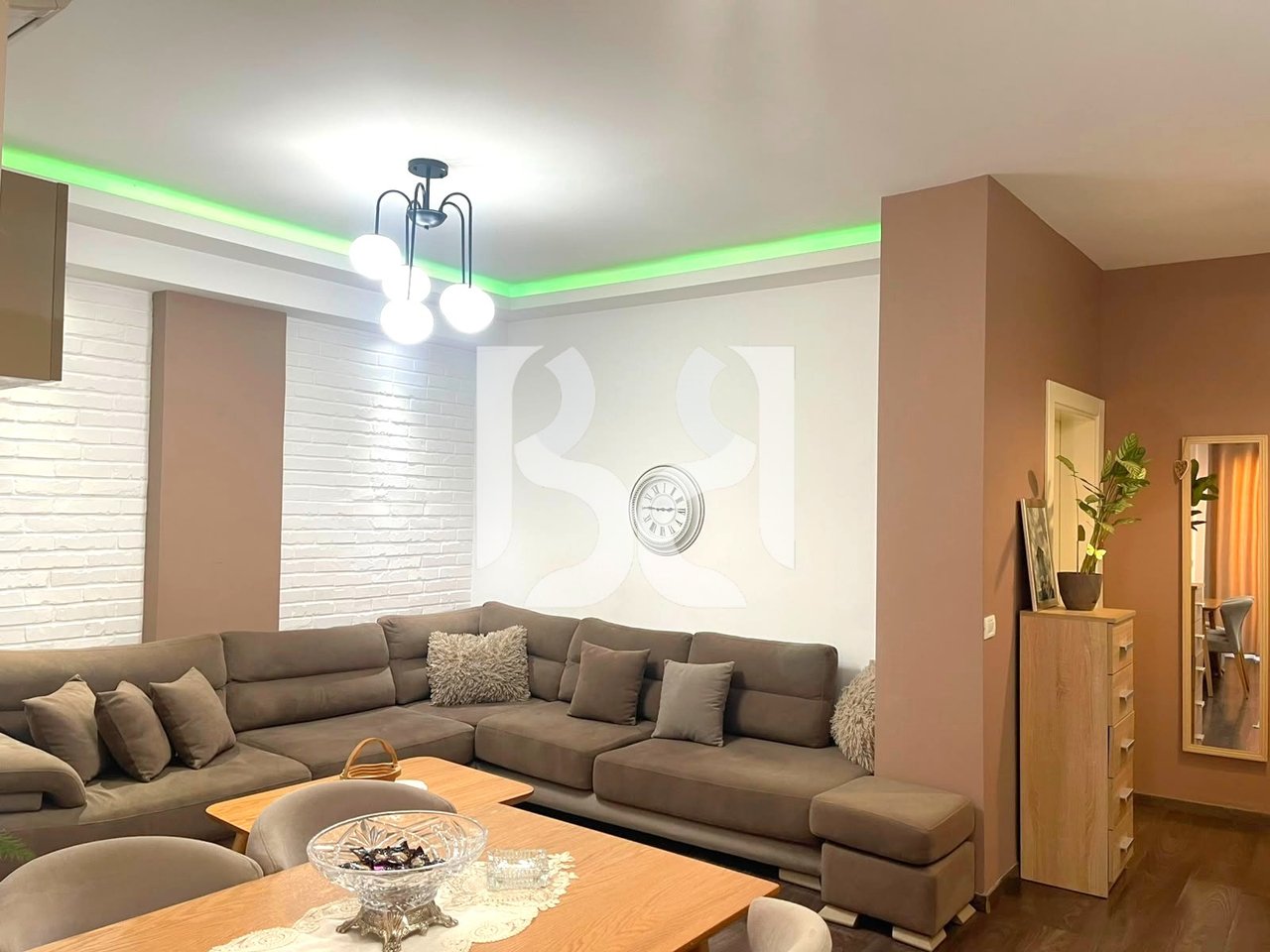 APPARTAMENTO 2+1+BALCONE IN AFFITTO IN VIALE MIGJENI