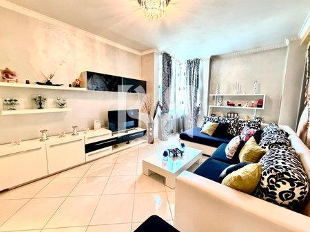 APARTAMENT 1+1+BALLKON ME QIRA ISH TREGU ELEKTRIK TE MUZEU SHKENCAVE