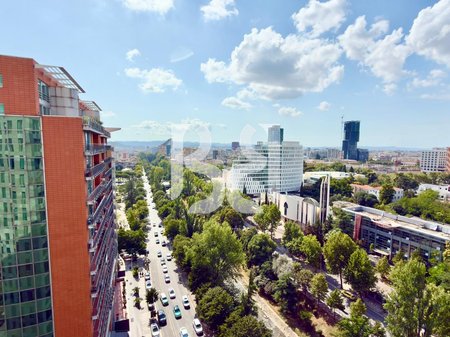 220 m² Office for Rent on Bajram Curri Boulevard, Tirana | 13th Floor | Ideal for Clinic, Aesthetics or Offices