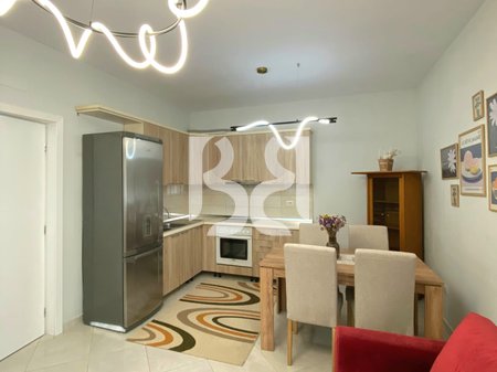 APARTAMENT ME QIRA 1+1 NË RRUGËN E ELBASANIT, TIRANE