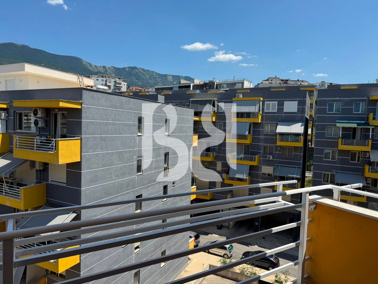 APPARTAMENTO 2+1+BALCONE IN AFFITTO PRESSO IL COMPLESSO TOM DOSHI A SHKOZE