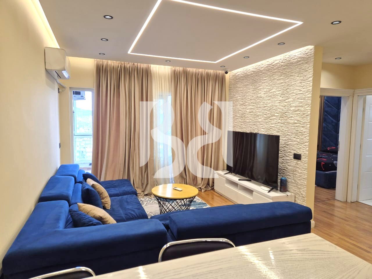 APARTMENT 2+1+BALCONY FOR RENT NEAR THE FORMER AVIATION FIELD
