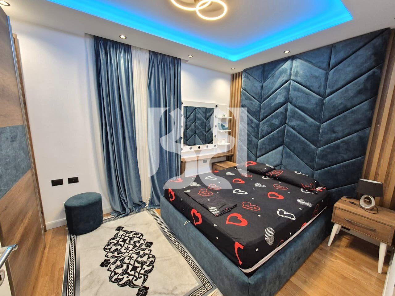 APARTMENT 2+1+BALCONY FOR RENT NEAR THE FORMER AVIATION FIELD