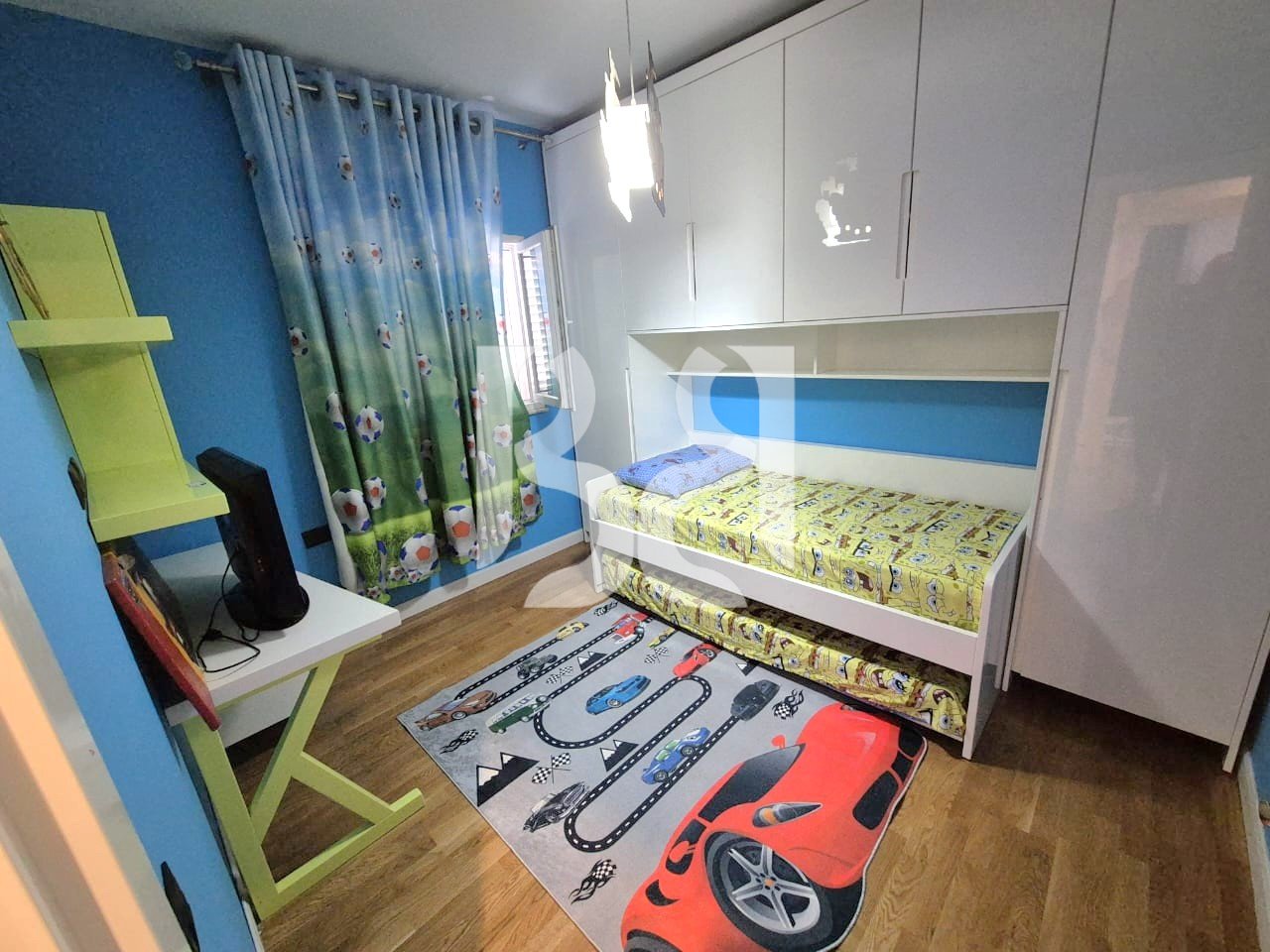 APARTMENT 2+1+BALCONY FOR RENT NEAR THE FORMER AVIATION FIELD