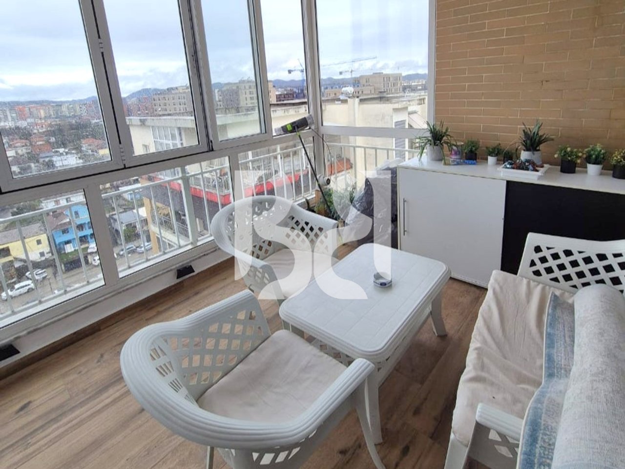 APARTMENT 2+1+BALCONY FOR RENT NEAR THE FORMER AVIATION FIELD