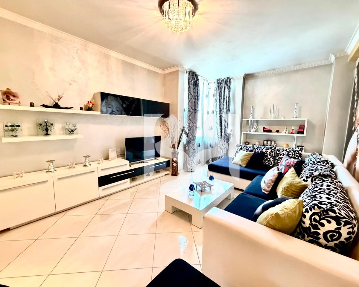 APARTAMENT 1+1+BALLKON ME QIRA ISH TREGU ELEKTRIK TE MUZEU SHKENCAVE