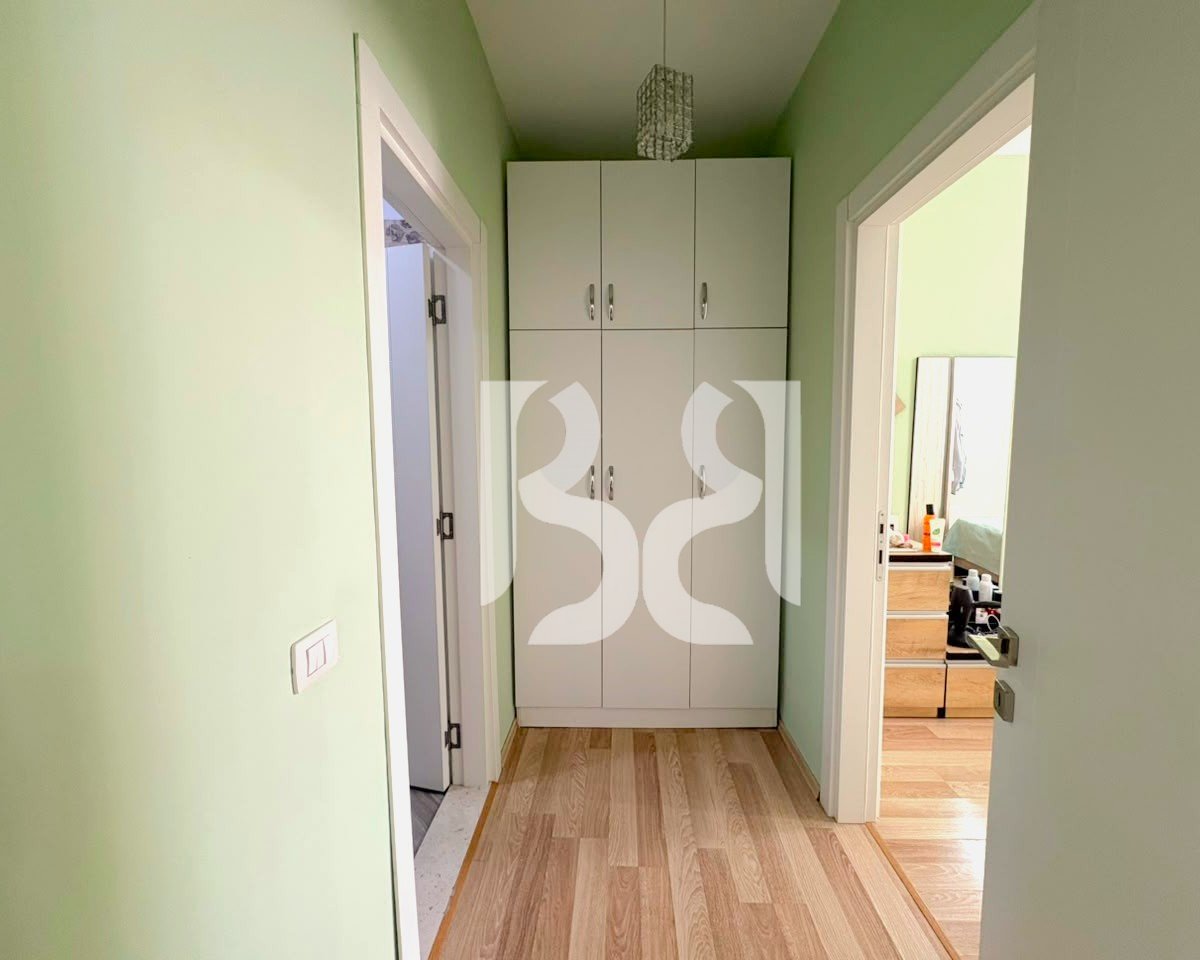 APARTAMENT 1+1 ME QERA PERBALLE TOPTANI CENTER 700 EURO