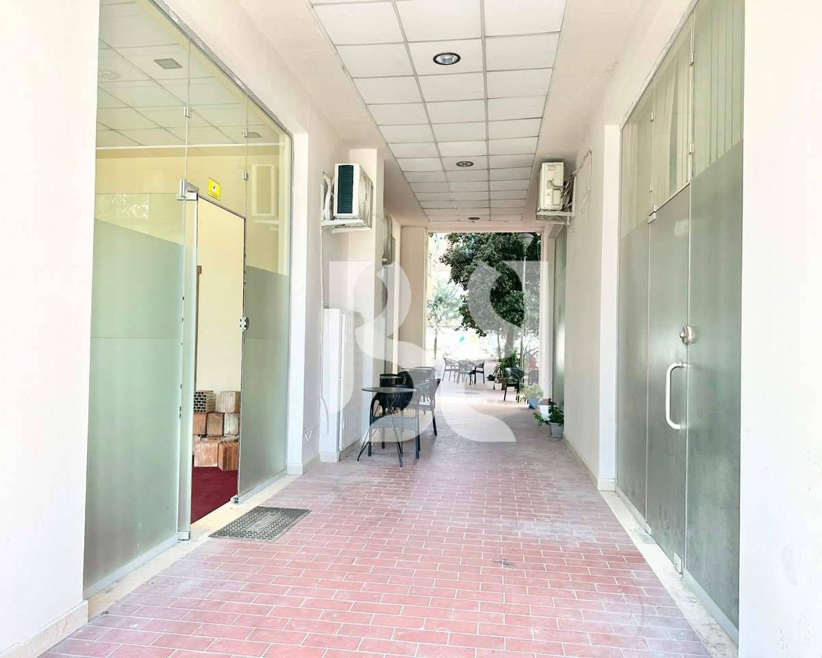 SHOP FOR RENT NEAR THE BOTANICAL GARDEN*