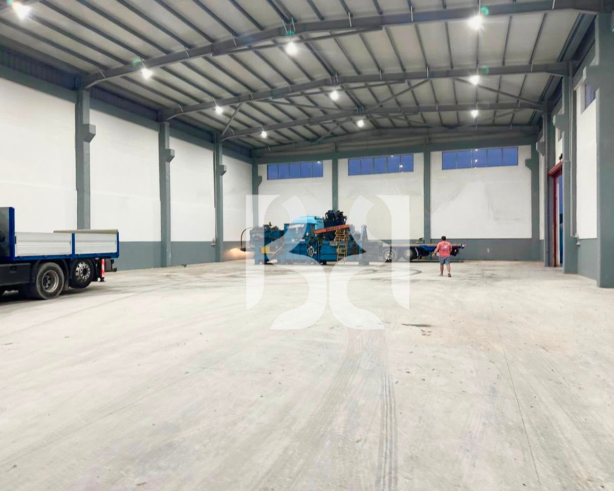 Kapanon Industrial për Qira në Vorë – Magazinë dhe Objekt Biznesi me Sipërfaqe 1,065 m²