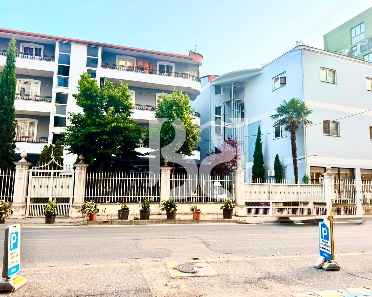 Ambient Biznesi për Qira në Yzberisht, Tiranë | 736 m² | Magazinë, Showroom, Zyra &amp; Aktivitet Tregtar