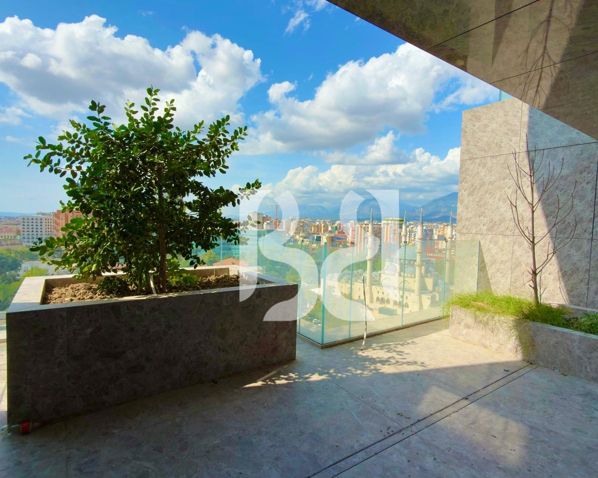 220 m² Office for Rent on Bajram Curri Boulevard, Tirana | 13th Floor | Ideal for Clinic, Aesthetics or Offices