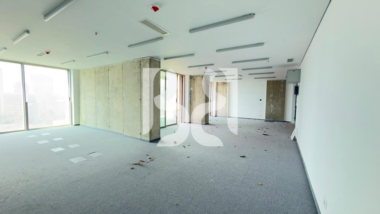 220 m² Office for Rent on Bajram Curri Boulevard, Tirana | 13th Floor | Ideal for Clinic, Aesthetics or Offices