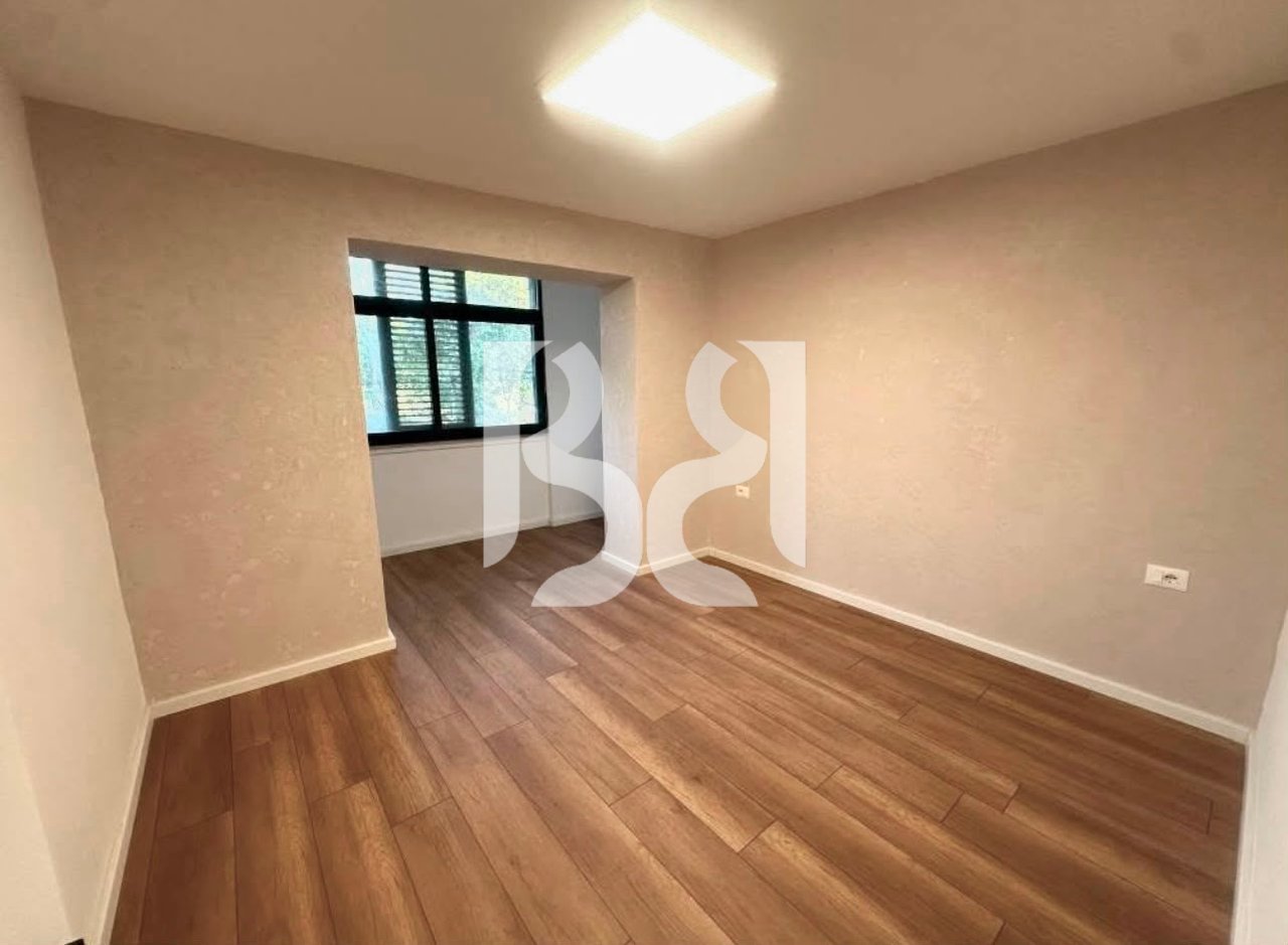 Locale per Uffici o Clinica in Affitto vicino al Nuovo Maternità, Tirana | 78 m² | Piano 1 | Rinnovato