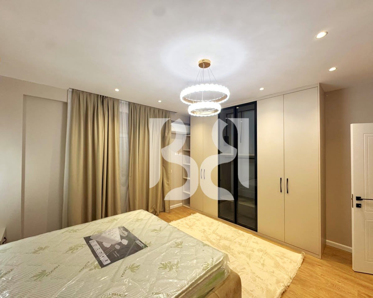 APARTAMENT ME QERA 2+1+2 TUALETE, FARKE 1000 EURO