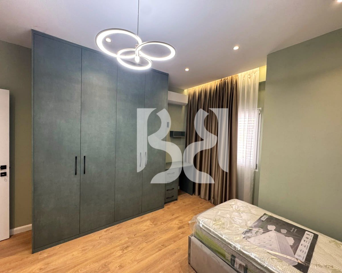 APARTAMENT ME QERA 2+1+2 TUALETE, FARKE 1000 EURO