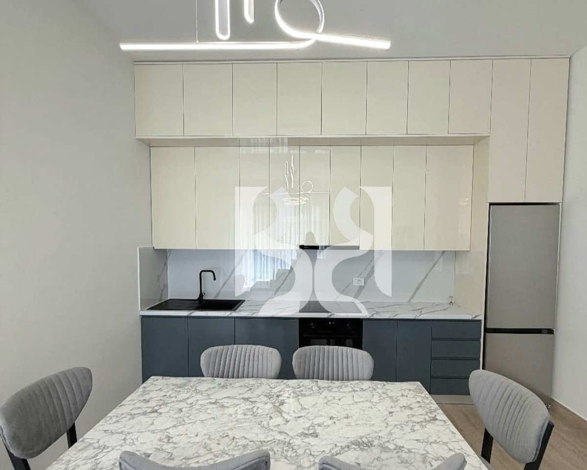 APARTAMENT ME QIRA 2+1 TEK KOMPLEKSI DELIJORGJI