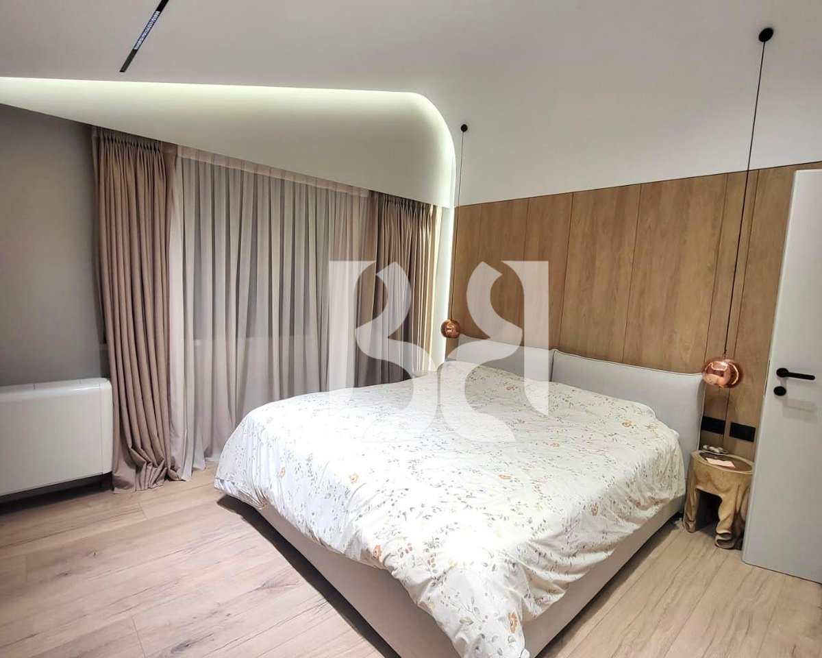 Duplex 3+1+2 me Qira pranë Kodrës së Diellit | 180 m² | Me Post Parkimi