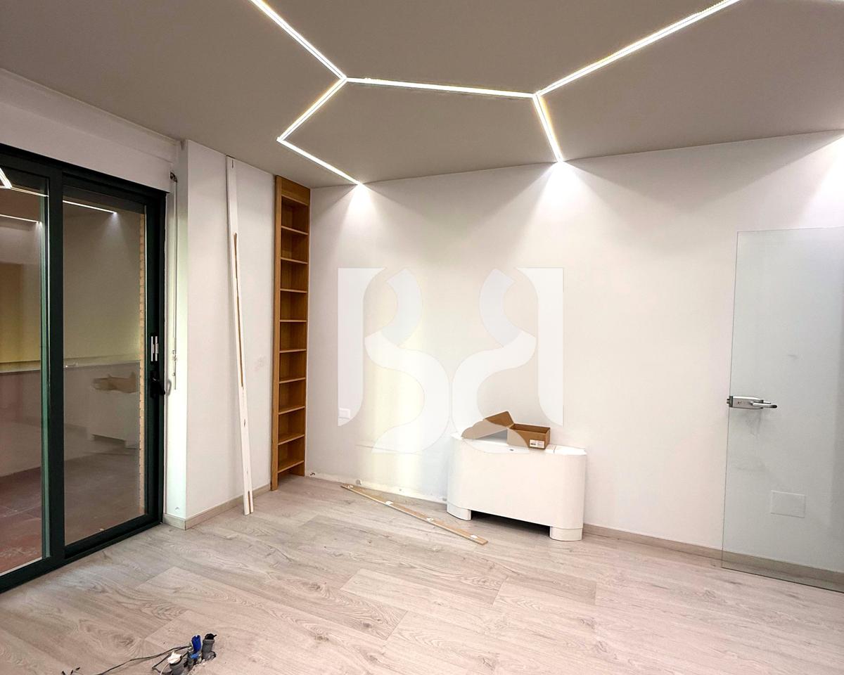 AMBIENTE COMMERCIALE IN AFFITTO 135m² 2000EURO