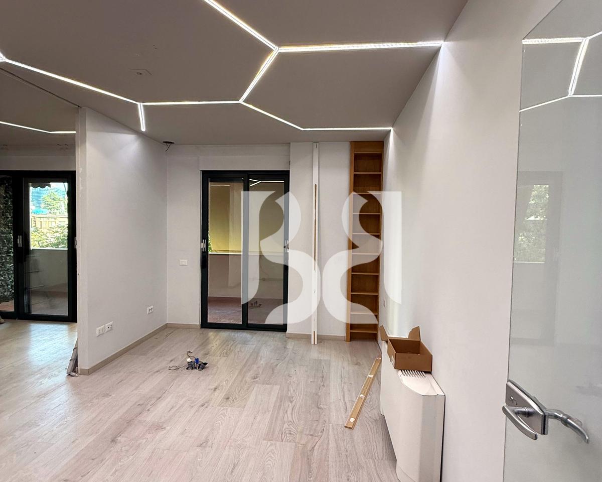 AMBIENTE COMMERCIALE IN AFFITTO 135m² 2000EURO