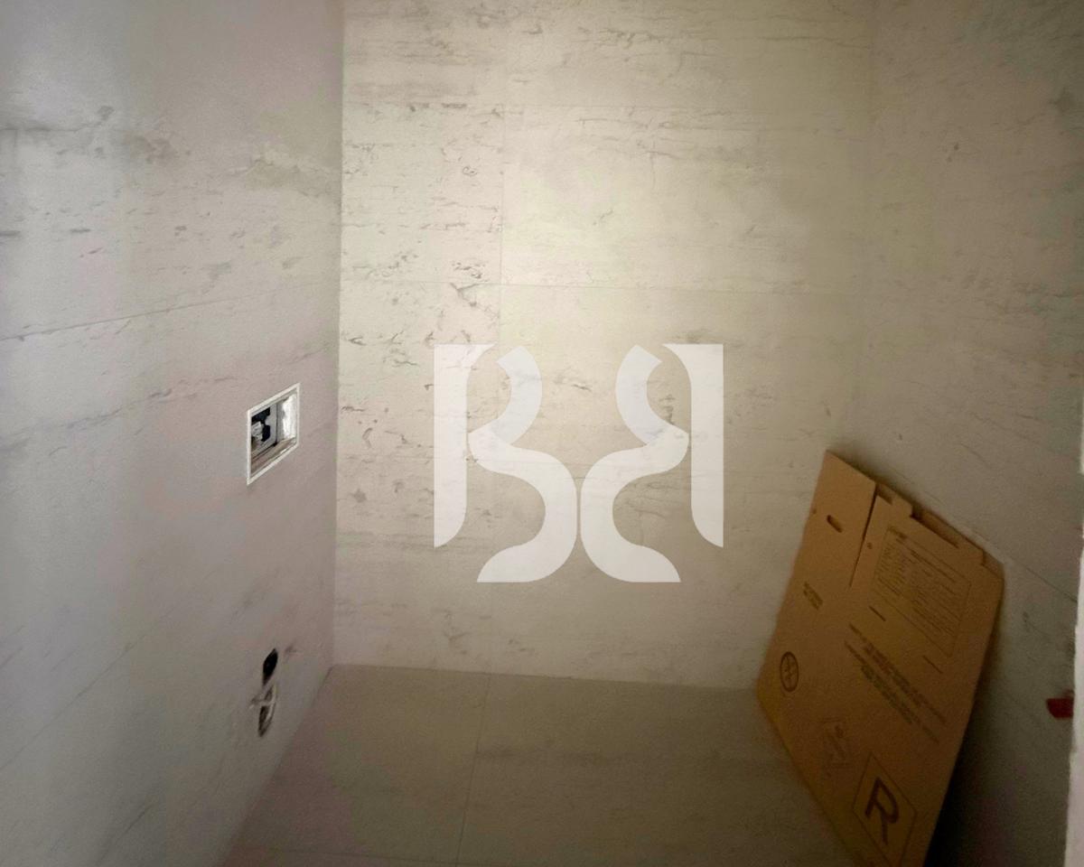 AMBIENTE COMMERCIALE IN AFFITTO 135m² 2000EURO