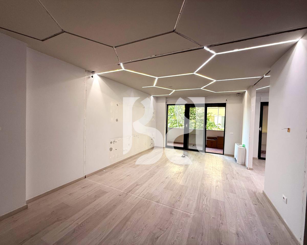 AMBIENTE COMMERCIALE IN AFFITTO 135m² 2000EURO