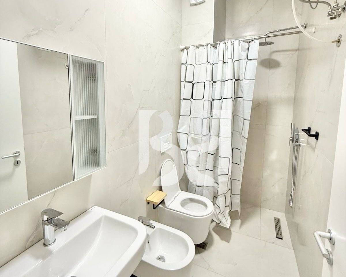 APARTAMENT ME QERA 1+1 TE KOMPLEKSI KADIU