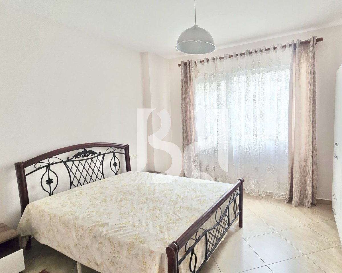 APARTAMENT ME QERA 2+1+2 TE ISH PARKU