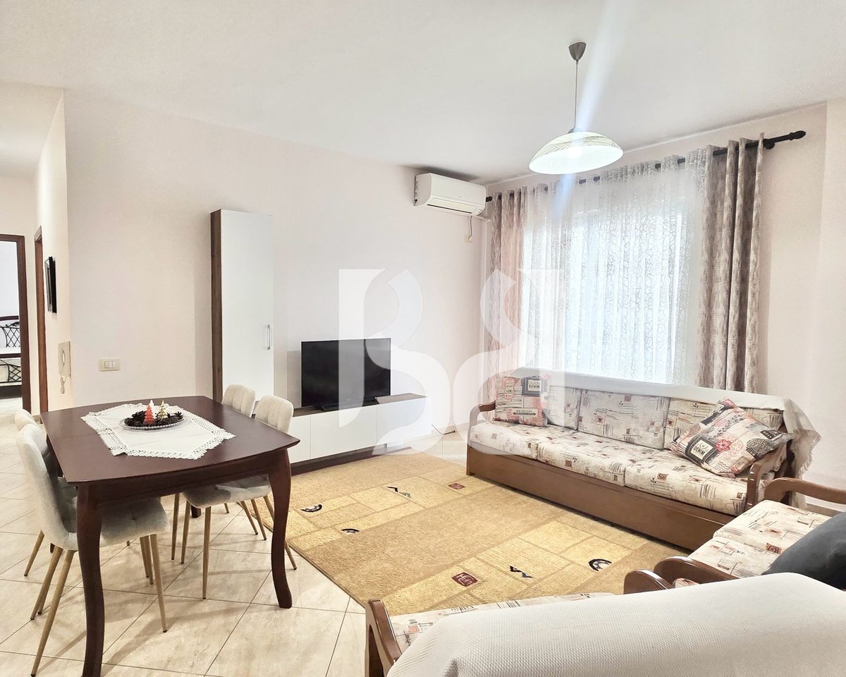 APARTAMENT ME QERA 2+1+2 TE ISH PARKU
