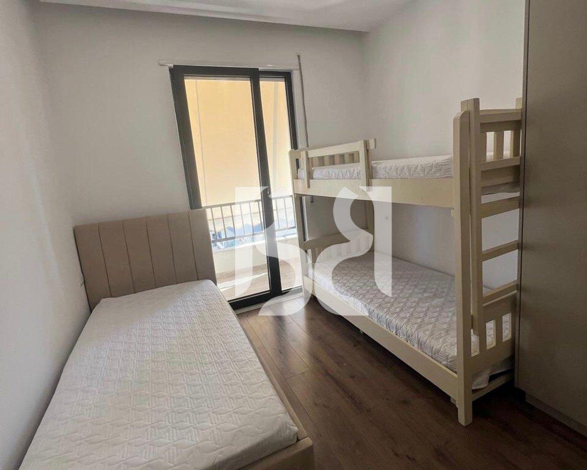 APARTAMENT 2+1+2 DHE POST PARKIMI ME QIRA TE KINOSTUDIO (POLICIA RRUGORE)