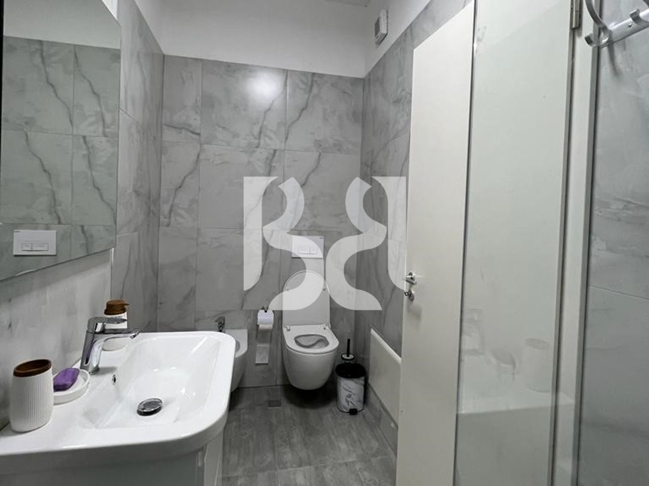 APPARTAMENTO 1+1+BALCONE IN AFFITTO AL COMPLESSO MAGNET, 21 DHJETORI*