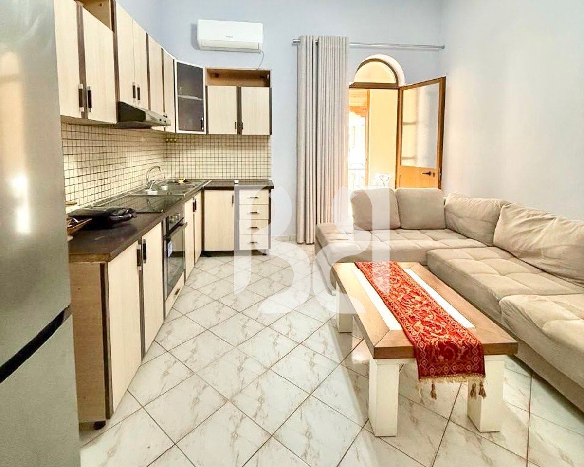 APARTAMENT ME QERA 1+1 TEK SHESHI WILSON