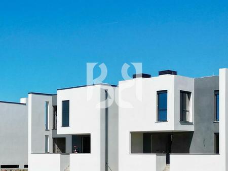 APARTAMENT EKSKLUZIVE 1+1+VERANDE NE TURQUOISE MARINA, HAMALLAJ