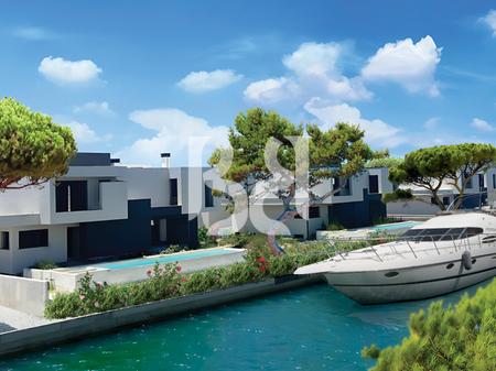 VILE EKSKLUZIVE+ PISHINE TE TURQUOISE MARINA, HAMALLAJ
