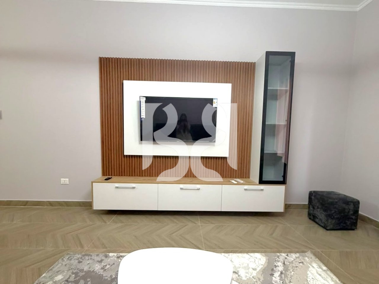 APARTAMENT 1+1+POST PARKIMI ME QIRA NE DELIJORGJ