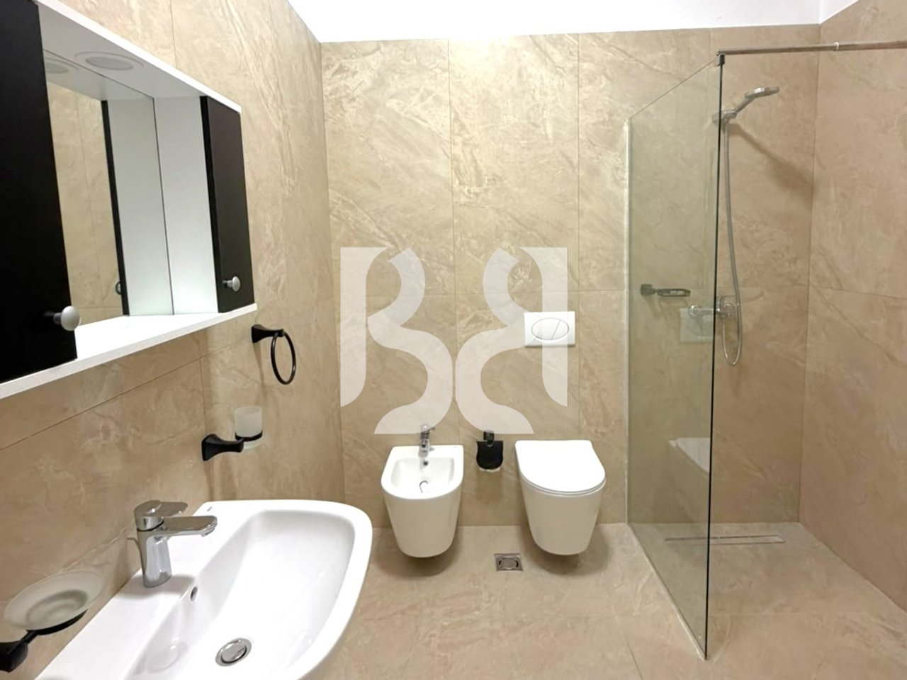 APARTAMENT 1+1+POST PARKIMI ME QIRA NE DELIJORGJ