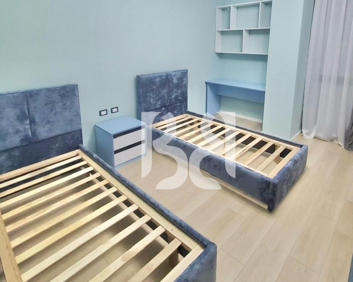 APARTAMENT ME QERA 2+1+2+PARKIM TE LIQENI I THATE