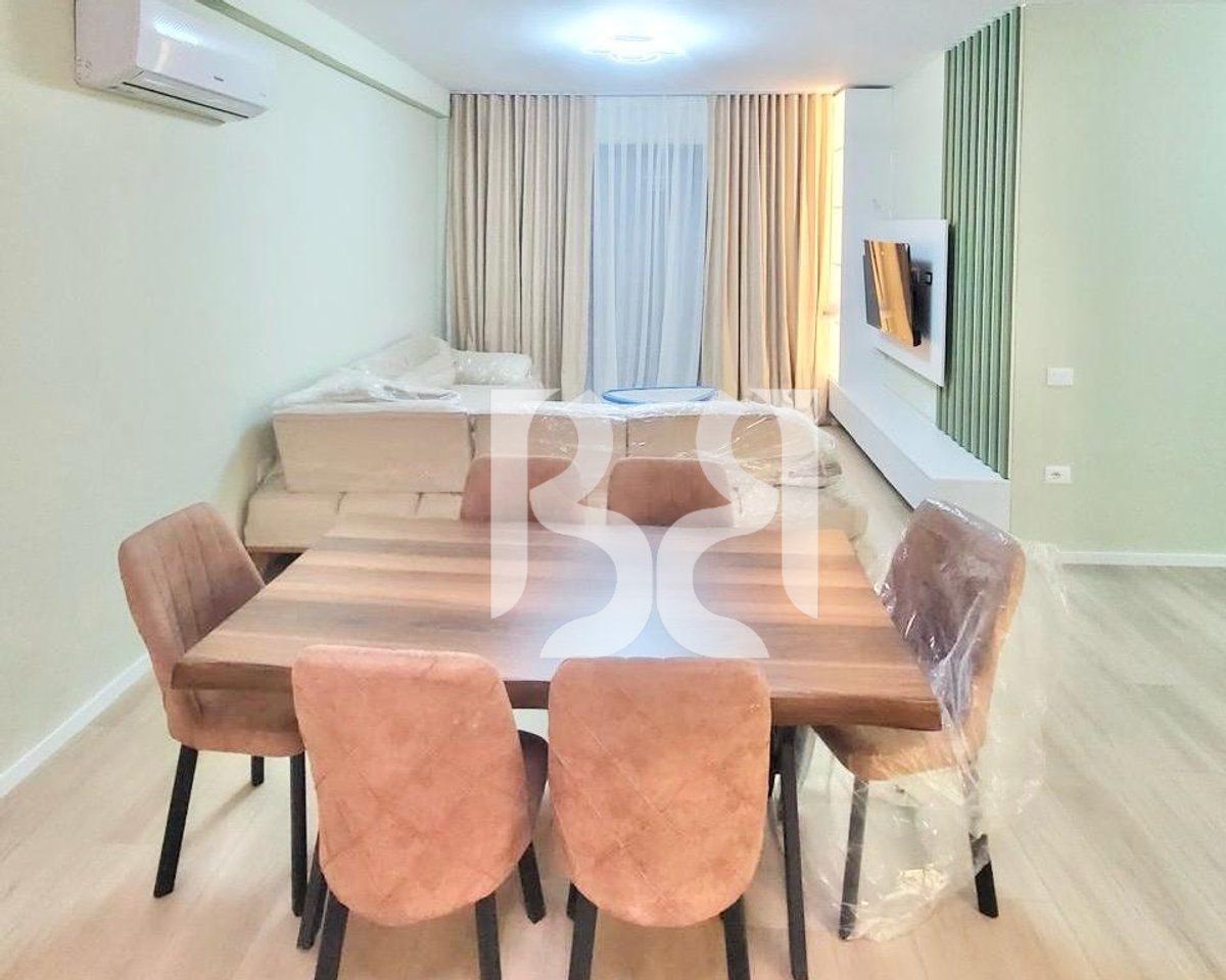 APARTAMENT ME QERA 2+1+2+PARKIM TE LIQENI I THATE
