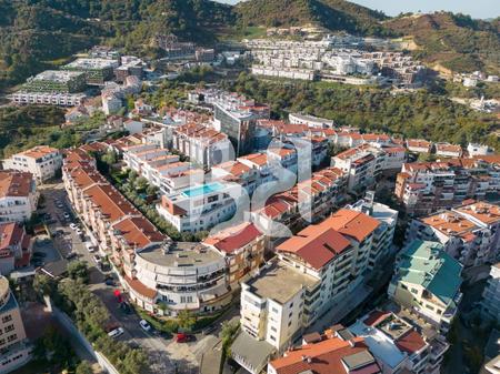 VILLA IN VENDITA CON PISCINA A KODRA E DIELLIT