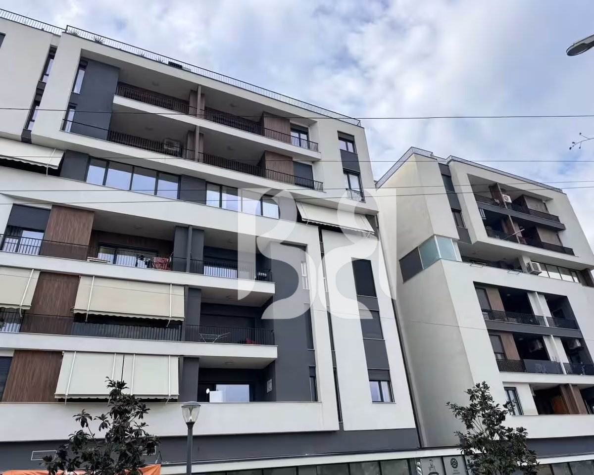 APPARTAMENTO 2+1 IN VENDITA IN RESIDENCE VICINO ALLA ROTONDA DI SHKOZA