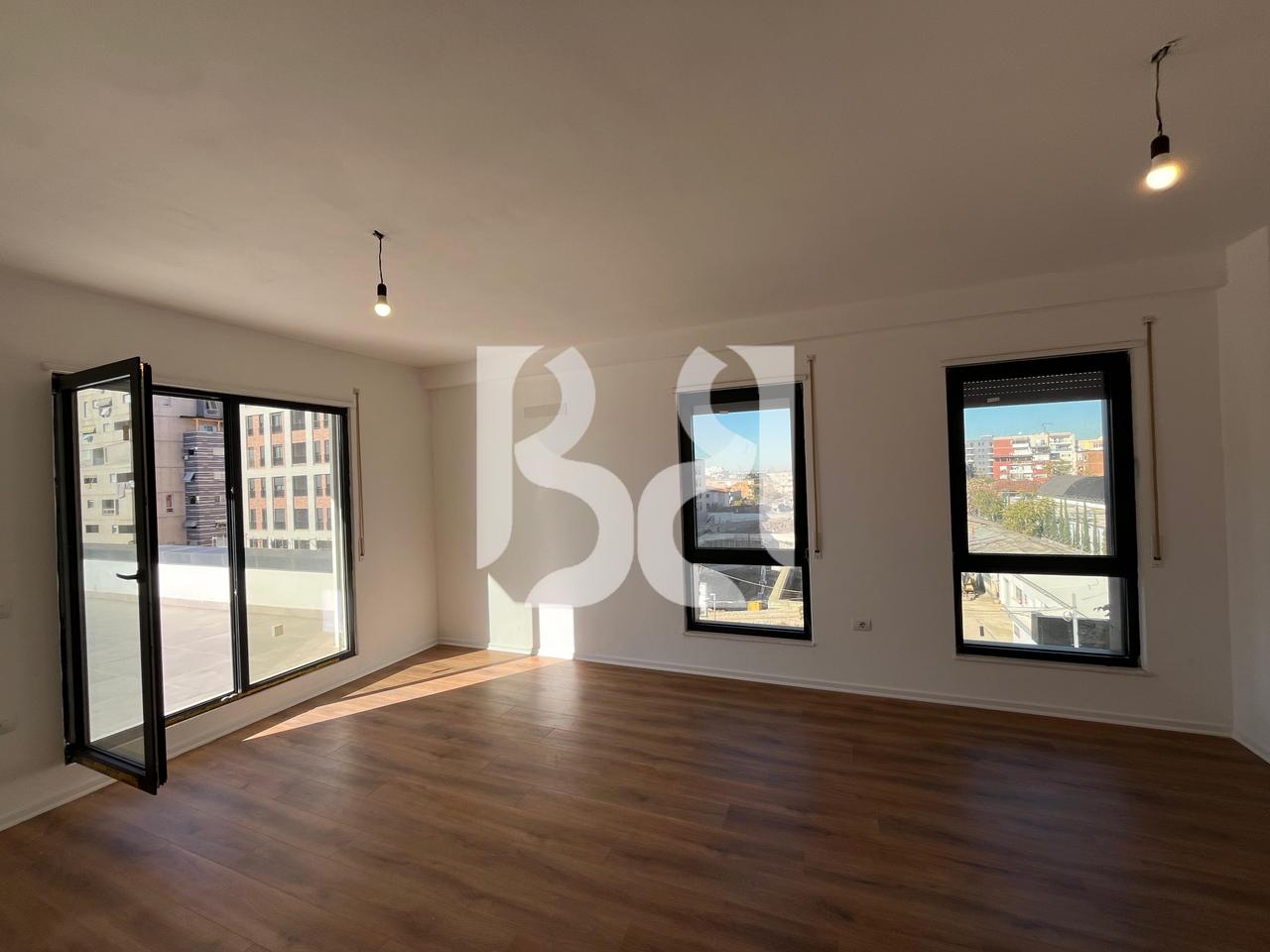 APPARTAMENTO IN AFFITTO 2+1+2 |900 Euro| LAGO ASCIUTTO, TIRANA!