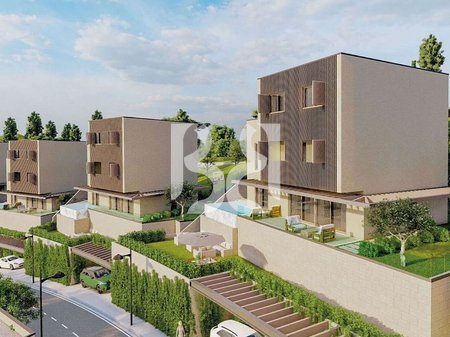 SHITET APARTAMENT 3+1+2 TUALETE TEK SWAN LAKE